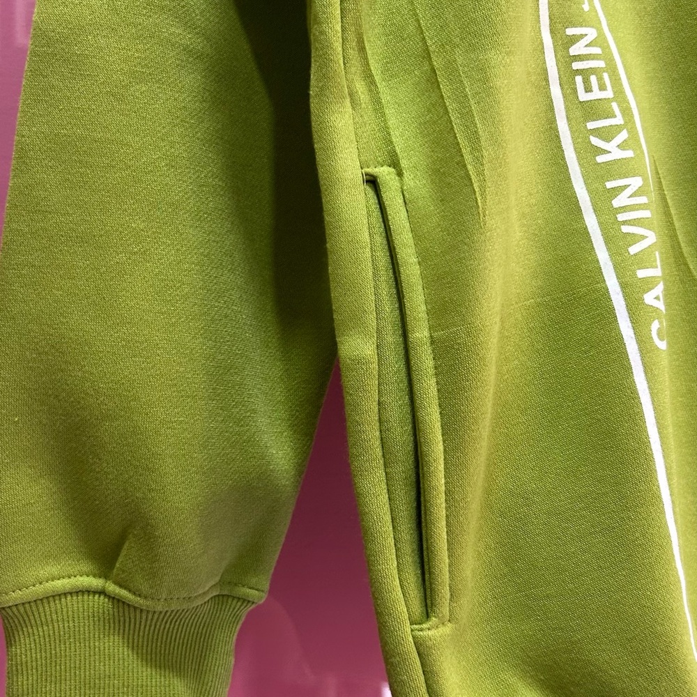 Calvin Klein sweatshirt - Picture 5 of 10